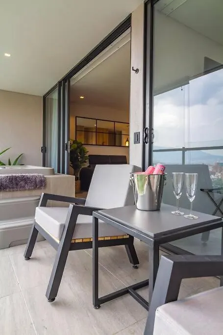 Elegante Suite Poblado Wake915 Medellin Apartment